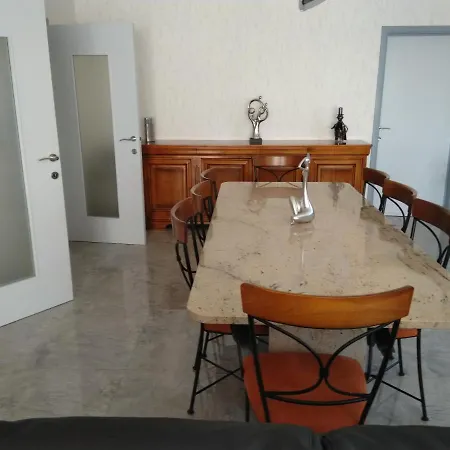 Maison Entiere 5 Adultes A 8 Personnes