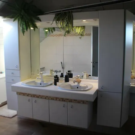 Maison Entiere 5 Adultes A 8 Personnes فيلة فيرفيرس